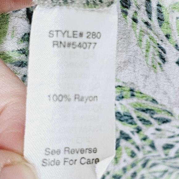 CAbi Green/ White Leaf Print Tropical Faux Wrap Dress V-Neck Long Sleeve Size XS - Picture 6 of 7